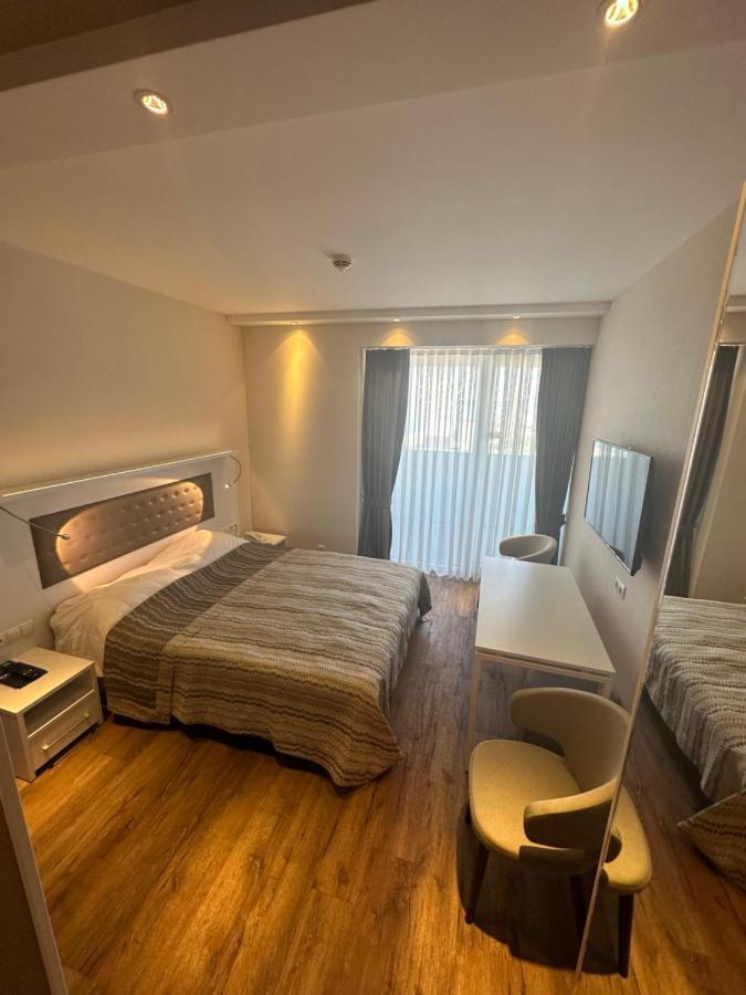 Alliance Palace Aparthotel By Marriott Batoemi Buitenkant foto