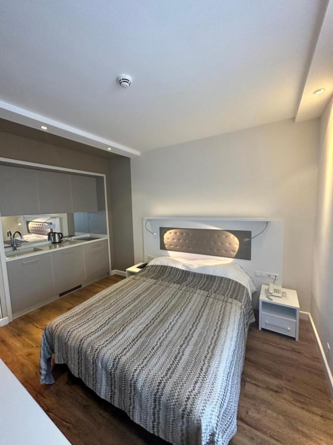 Alliance Palace Aparthotel By Marriott Batoemi Buitenkant foto